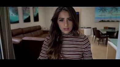 Милая падчерица однажды отсосала у пьяного отчима и теперь стала с ним ебаться каждый день